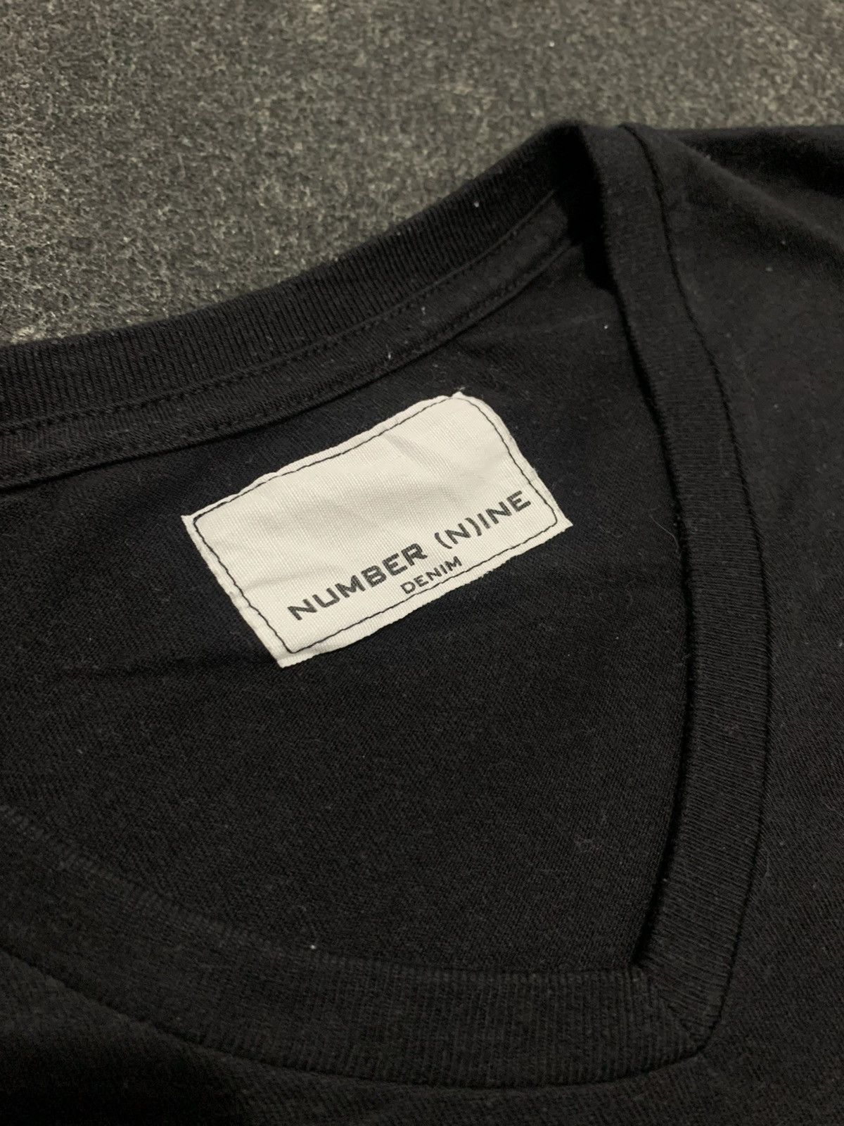 Number (N)ine NUMBER (N)INE DENIM Box Logo V-Neck Tee Size US M / EU 48-50 / 2 - 3 Thumbnail