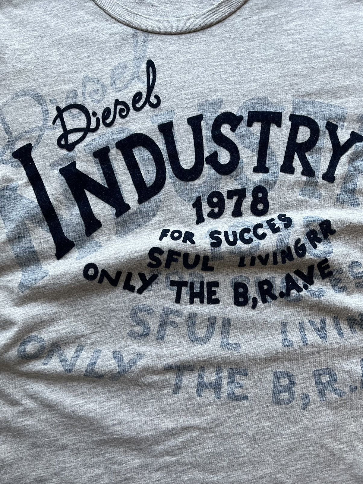 Diesel × Vintage Vintage diesel t-shirt with corduroy logo Size US S / EU 44-46 / 1 - 2 Thumbnail
