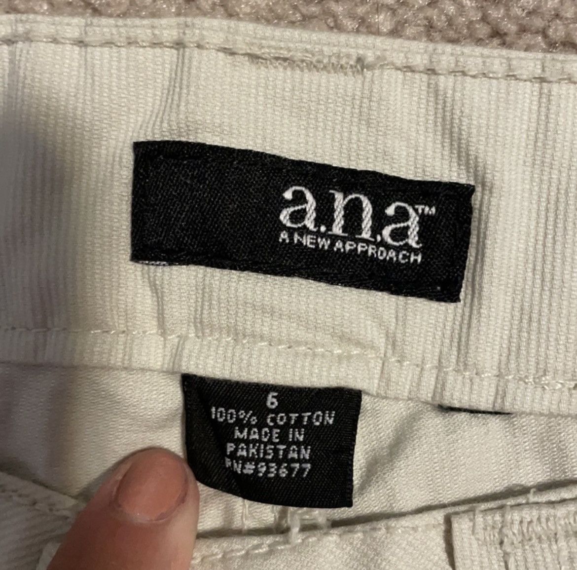 Other Ana Cream Bermuda Shorts Size 28" / US 6 / IT 42 - 3 Thumbnail