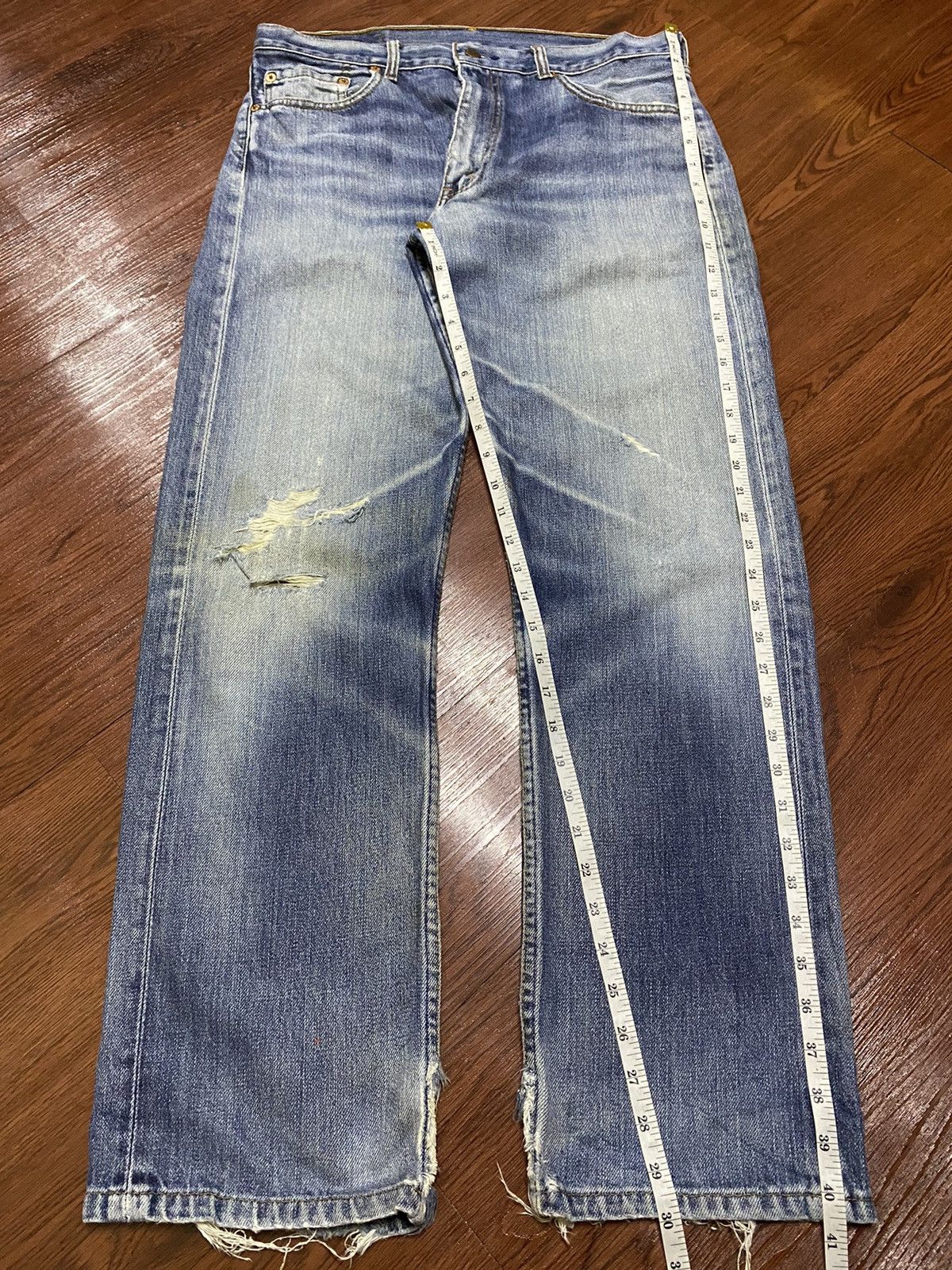 Levi's Vintage Clothing Vintage Levis505 90s Blue Wash Distressed Jeans Size US 34 / EU 50 - 14 Thumbnail