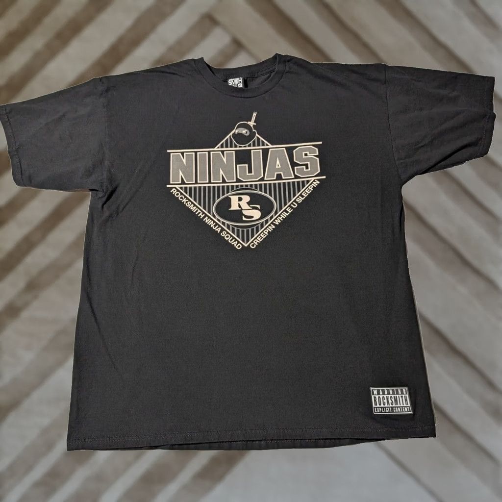 Vintage ROCKSMITH NINJA SQUAD CREEPIN WHILE U SLEEPIN Men XL Black T-Shirt Made In USA Size US XL / EU 56 / 4 - 1 Thumbnail