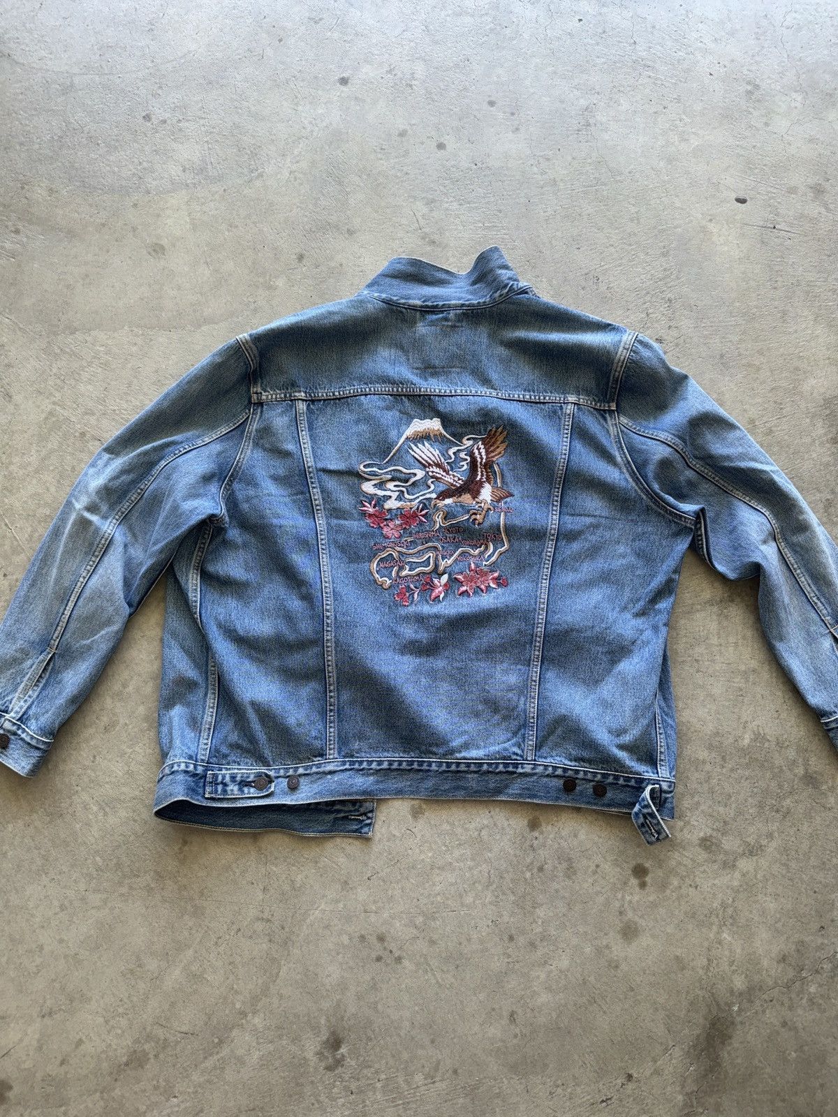 Levi's Levi’s Japan Embroidered Denim Jacket Size US XXL / EU 58 / 5 - 2 Thumbnail