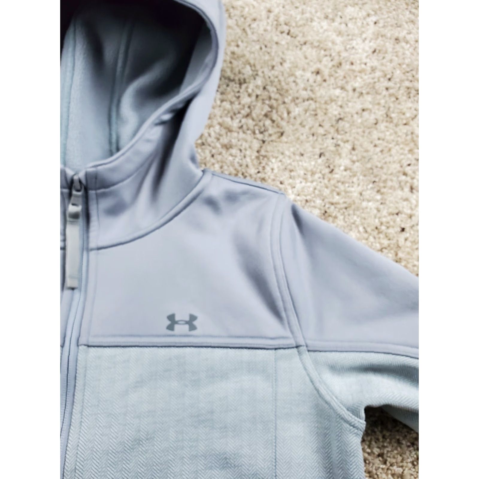 Under Armour Under Armour Jacket Womens Small Gray Softshell Full Zip Pockets Mock Neck Outdoor Sports Clothing Regular Fit Size S / US 4 / IT 40 - 6 Thumbnail