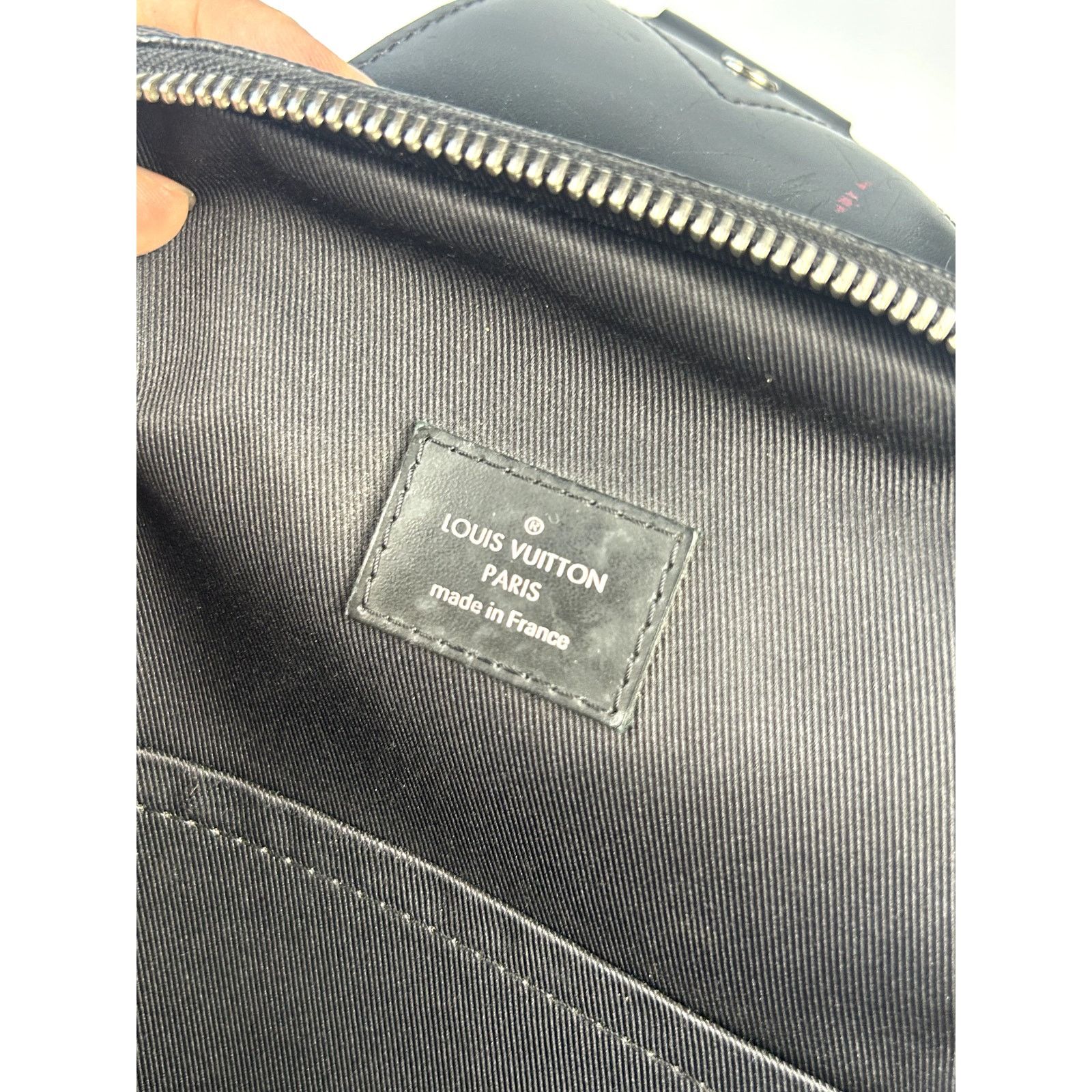 Louis Vuitton Louis Vuitton Black Damier Graphite Avenue Sling Size ONE SIZE - 8 Thumbnail