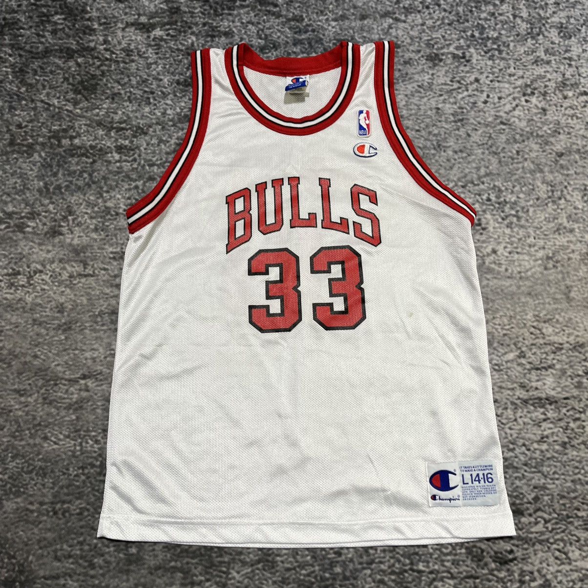 Champion Vintage Scottie Pippen Chicago Bulls 33 Away Champion Jersey Size US M / EU 48-50 / 2 - 3 Thumbnail