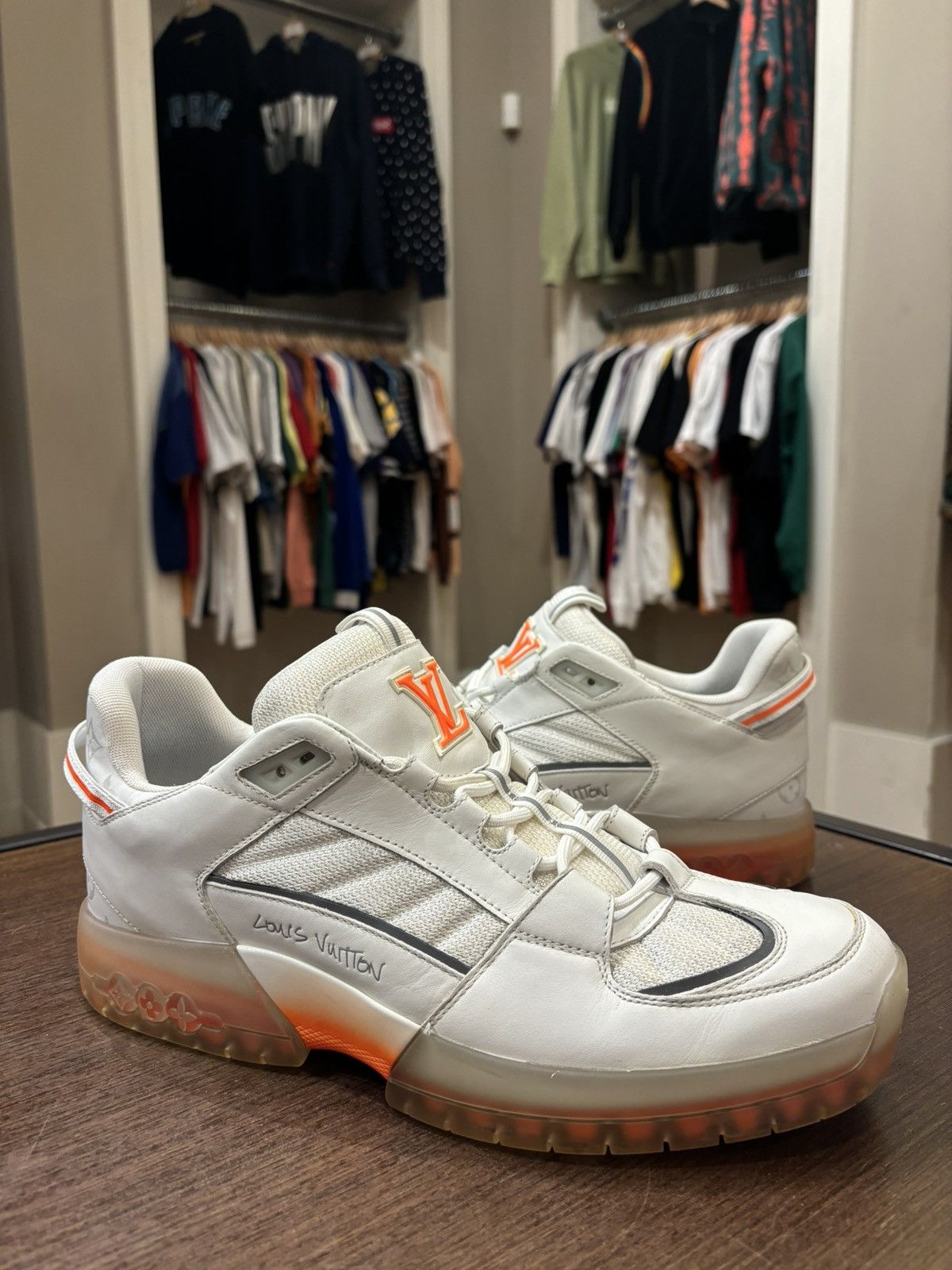 Louis Vuitton Louis Vuitton x Lucien Clark A View Sneaker White Size US 9 / EU 42 - 2 Thumbnail