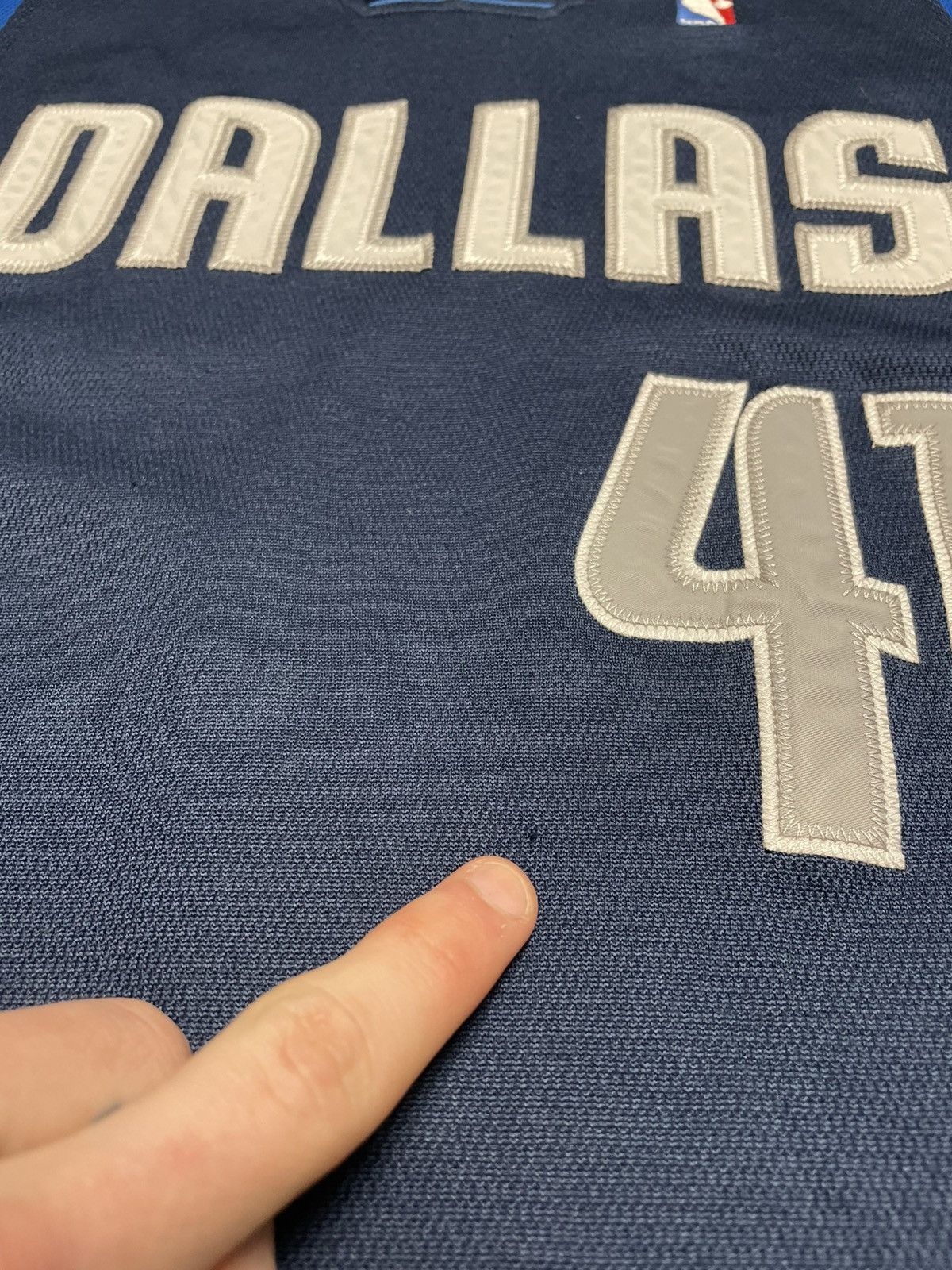 NBA DALLAS MAVERICKS BASKETBALL DIRK NOWITZKI 2001 NBA JERSEY Size US XXL / EU 58 / 5 - 5 Thumbnail