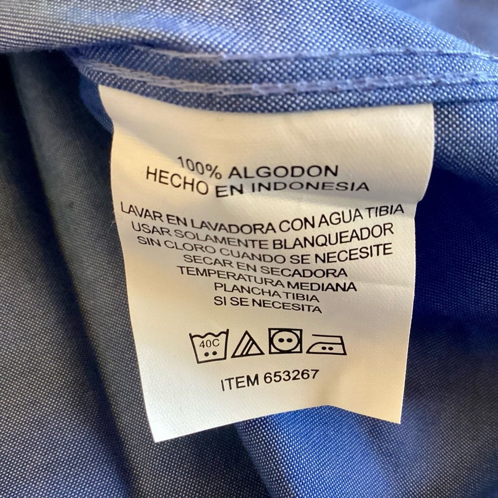 Kirkland Signature Kirkland Signature Button Down Size US L / EU 52-54 / 3 - 4 Thumbnail