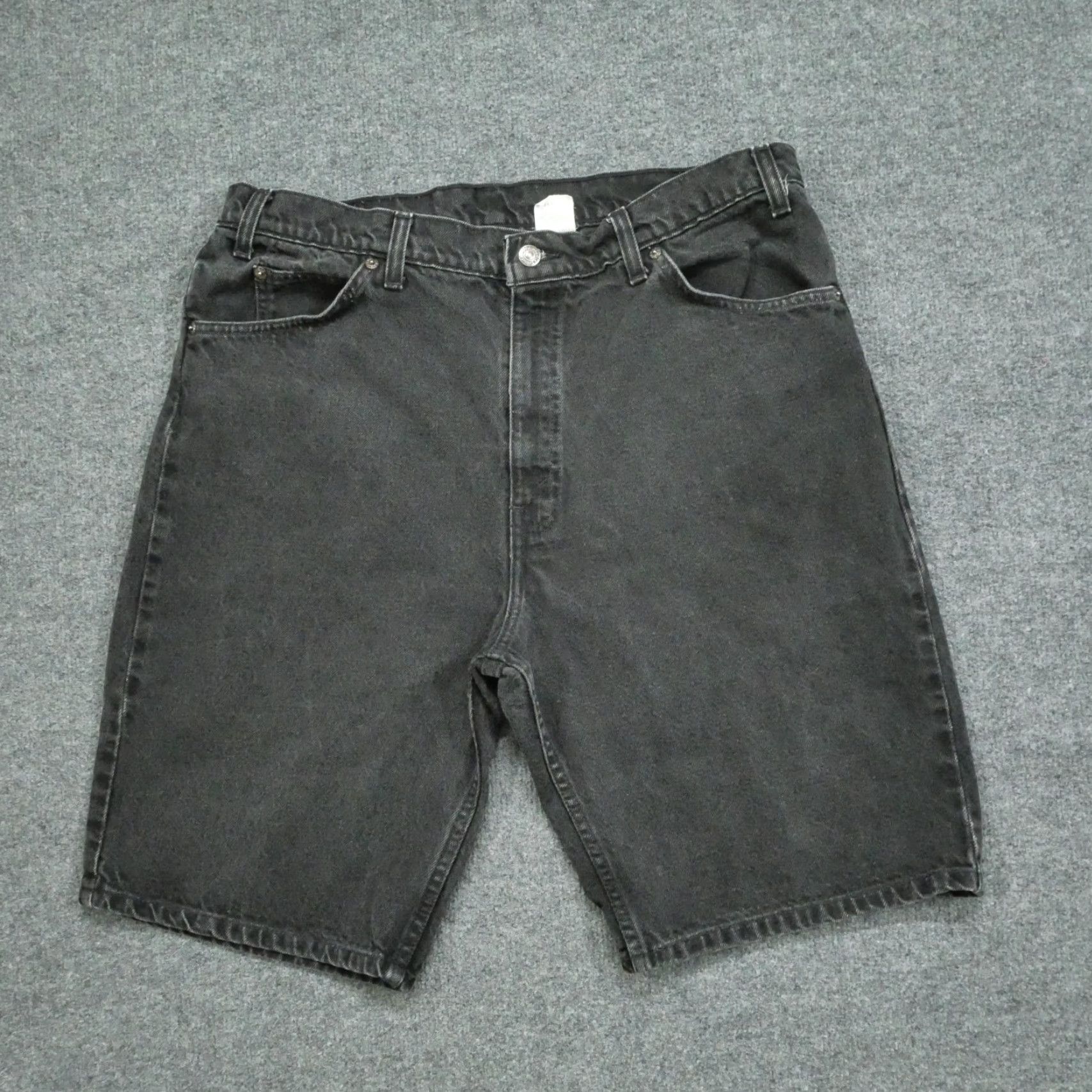 Levi's VINTAGE Levi's Jeans Bermuda Shorts Mens 38 Black Denim 90s Orange Tab 5-Pocket Mens Size US 37 - 2 Thumbnail