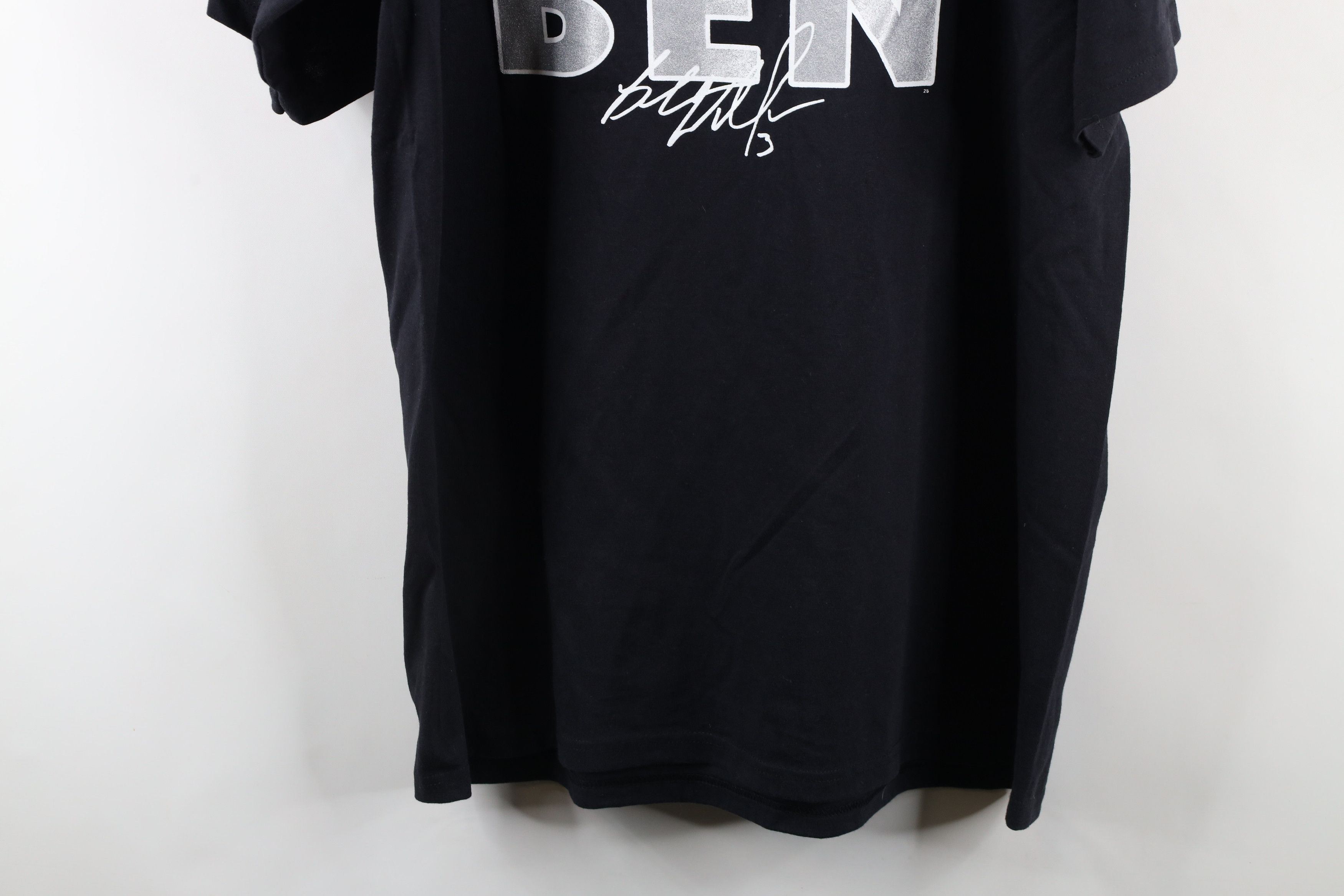 Majestic × Vintage Vintage Majestic Wallace Detroit Pistons Basketball T-Shirt Size US XL / EU 56 / 4 - 13 Thumbnail
