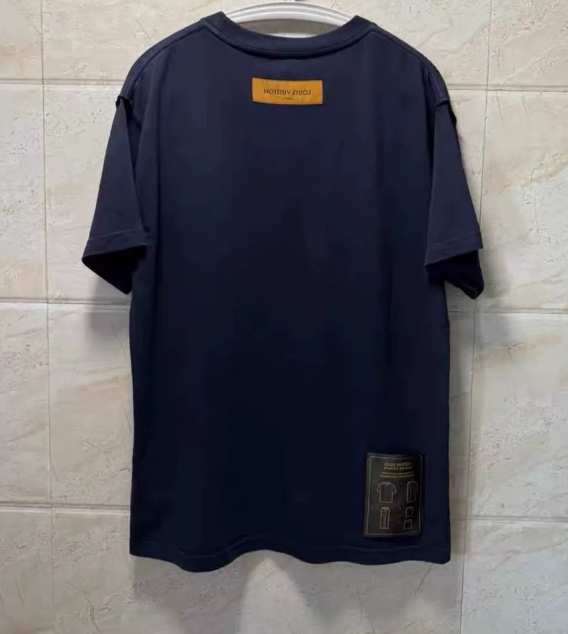 Louis Vuitton Louis Vuitton Crew Neck Short Sleeve T-Shirt Size US S / EU 44-46 / 1 - 1 Thumbnail