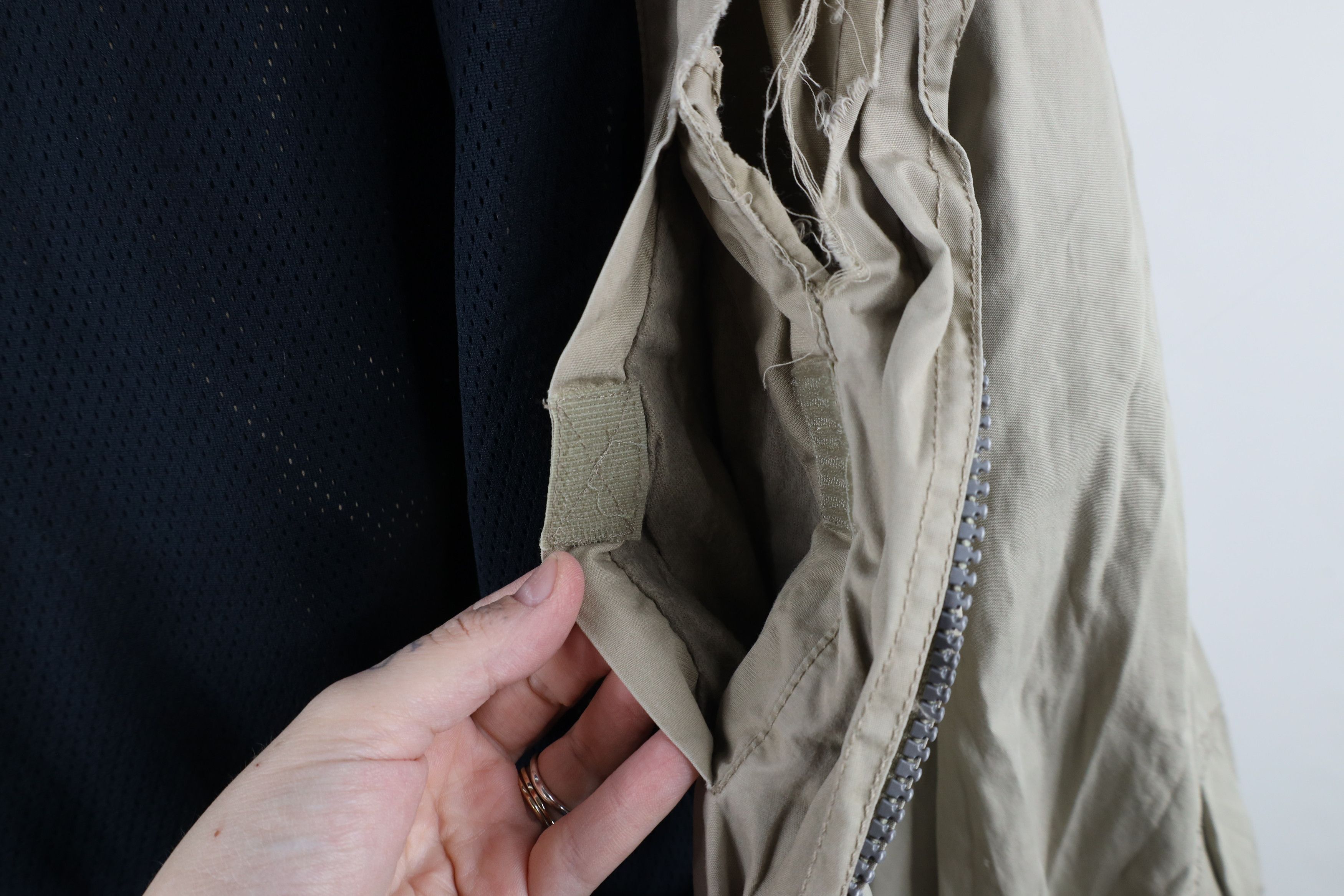 Gap × Vintage Vintage 90s Gap Full Zip Hooded Windbreaker Jacket Beige Size US XXL / EU 58 / 5 - 7 Thumbnail