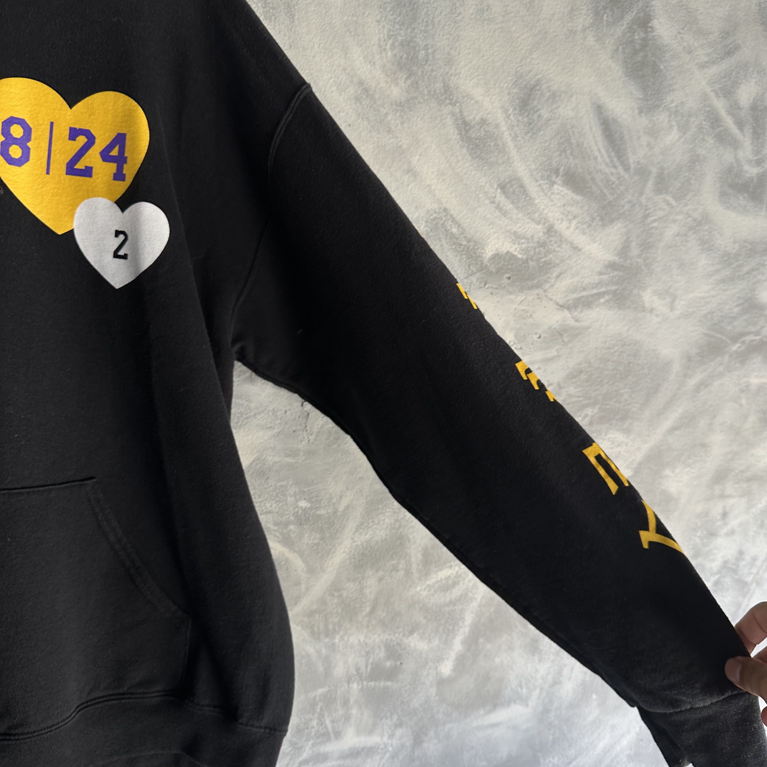 Other Sloan and Bennett KOBE BRYANT GIGI Lakers Tribute Hoodie Size US XL / EU 56 / 4 - 4 Thumbnail