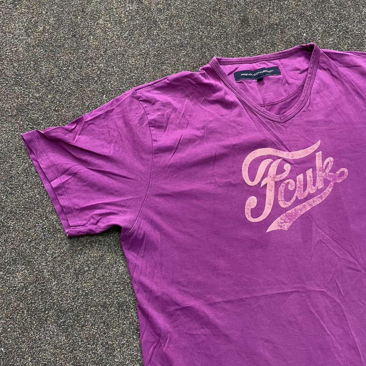 Vintage Vintage Y2K Pink Graphic Logo Tee Streetwear Thrashed XL Size US XL / EU 56 / 4 - 2 Thumbnail