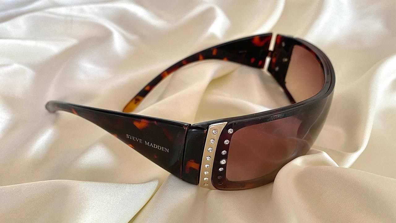 Steve Madden Vintage Steve Madden y2k sunglasses Size ONE SIZE - 4 Thumbnail