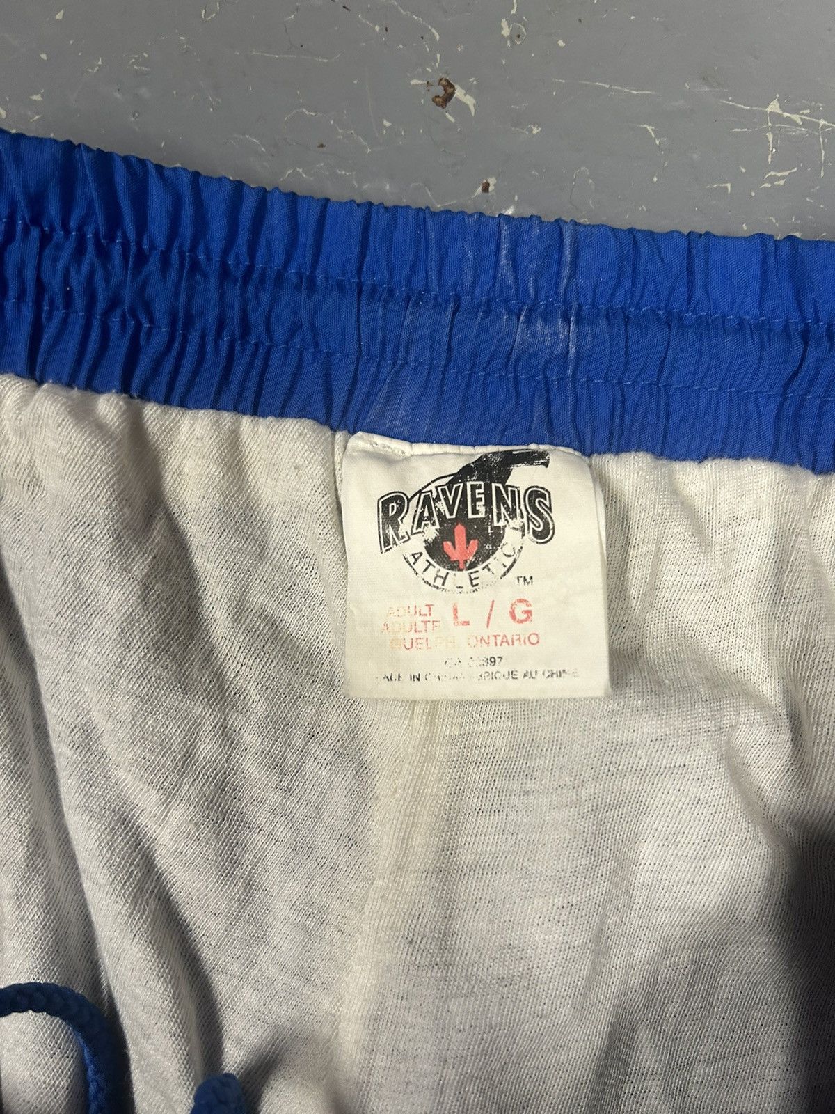 NHL × Vintage Crazy Vintage 90s Montreal Canadians Blue Trackpant Joggers Size US 30 / EU 46 - 3 Thumbnail