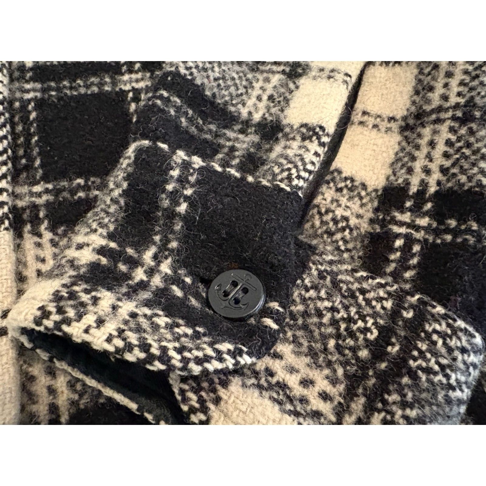 Vintage VINTAGE Peters Whaler Heavy Flannel Shirt Plaid Size Large Mens Size US L / EU 52-54 / 3 - 4 Thumbnail