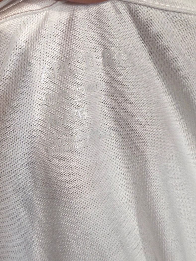 Arc'teryx arc'teryx white short sleeve tee Size US L / EU 52-54 / 3 - 3 Thumbnail