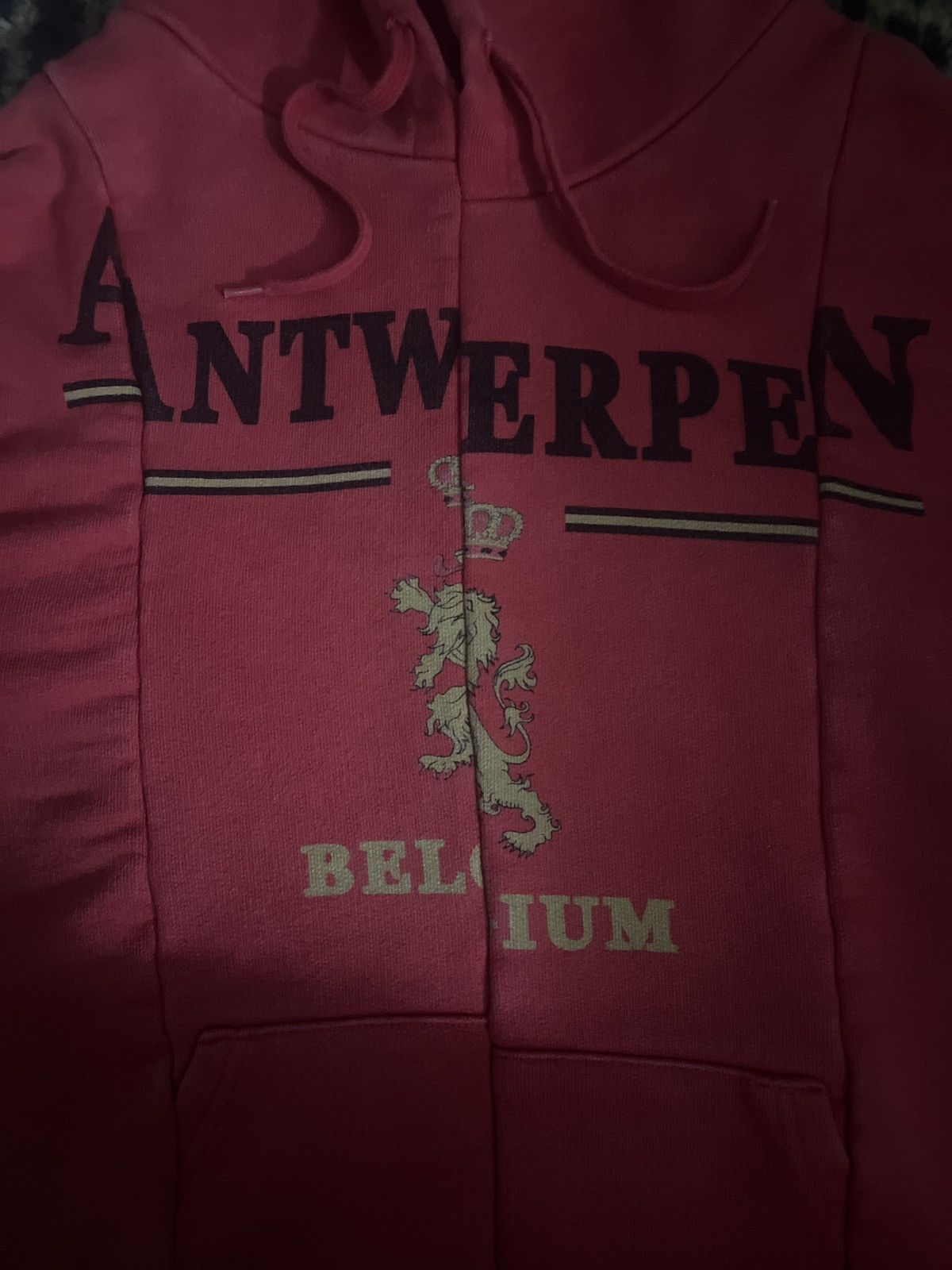 Vetements Vetements Split Antwerpen Hoodie in Red Size US XS / EU 42 / 0 - 3 Thumbnail