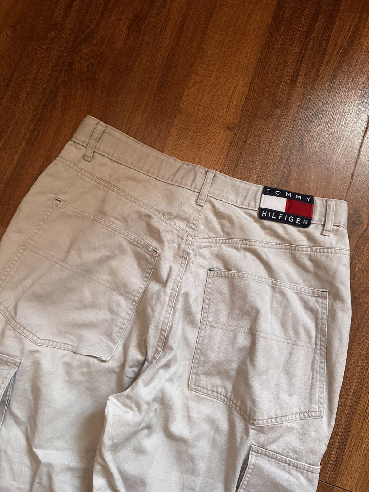 Tommy Hilfiger Vintage Tommy Hilfiger Cargo Pants Size 33/34 Beige/Sand Y2K Size US 34 / EU 50 - 3 Thumbnail