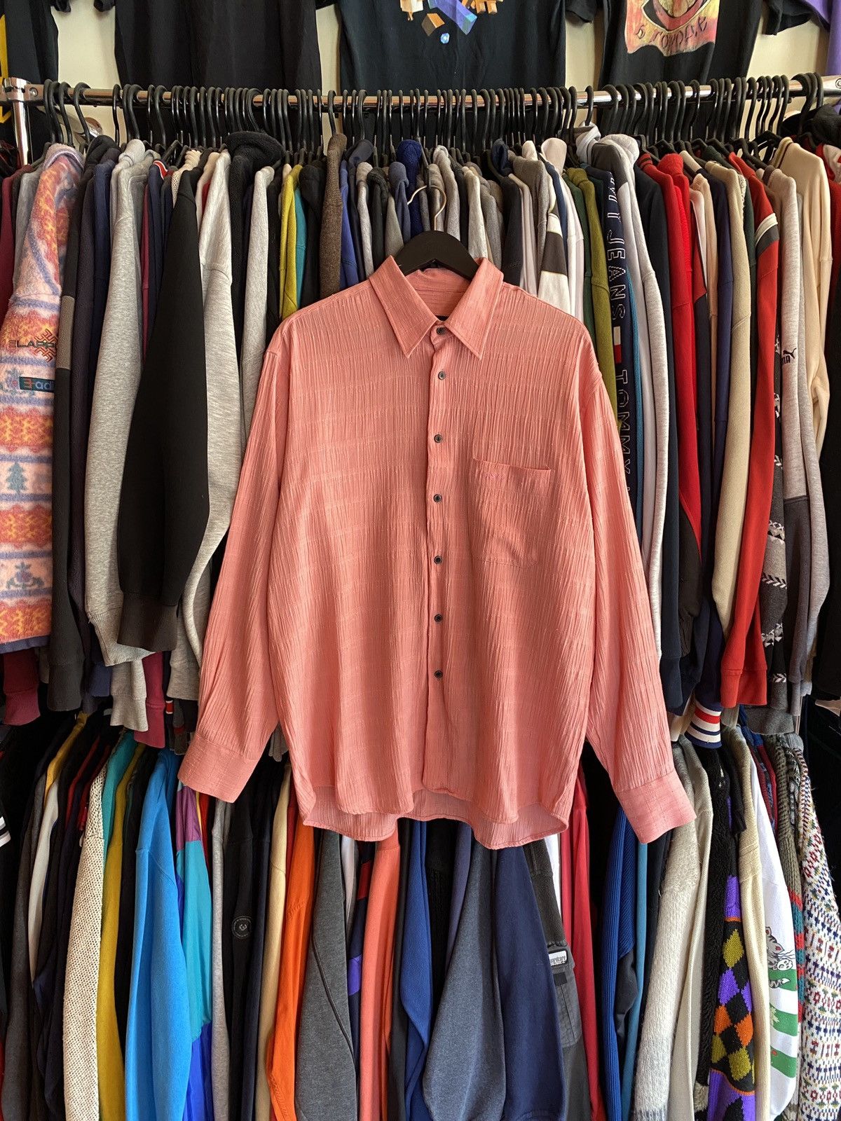 Versace VERSACE VINTAGE PINK BUTTON UP SHIRT 90s Size US XL / EU 56 / 4 - 1 Thumbnail