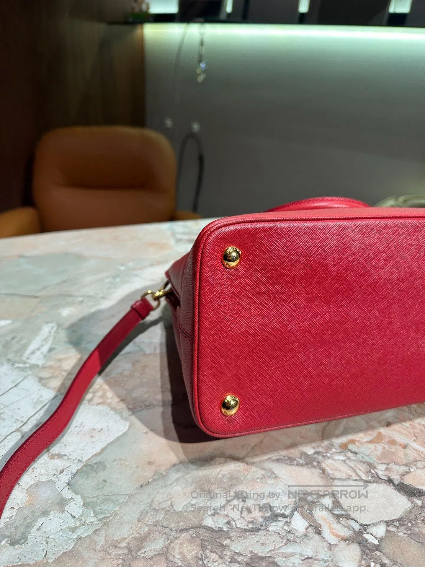 Prada Prada Red Cross-Grain Cowhide Bag. Size ONE SIZE - 3 Thumbnail
