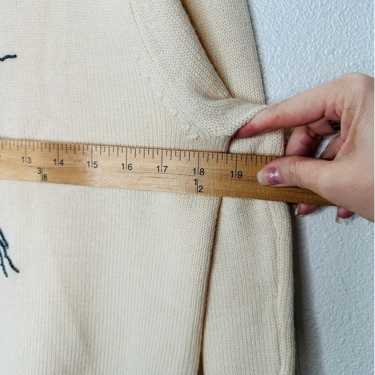 Opening Ceremony Opening Ceremony Butter Cream Crew Neck Cat Motif Sweater L Size L / US 10 / IT 46 - 12 Thumbnail