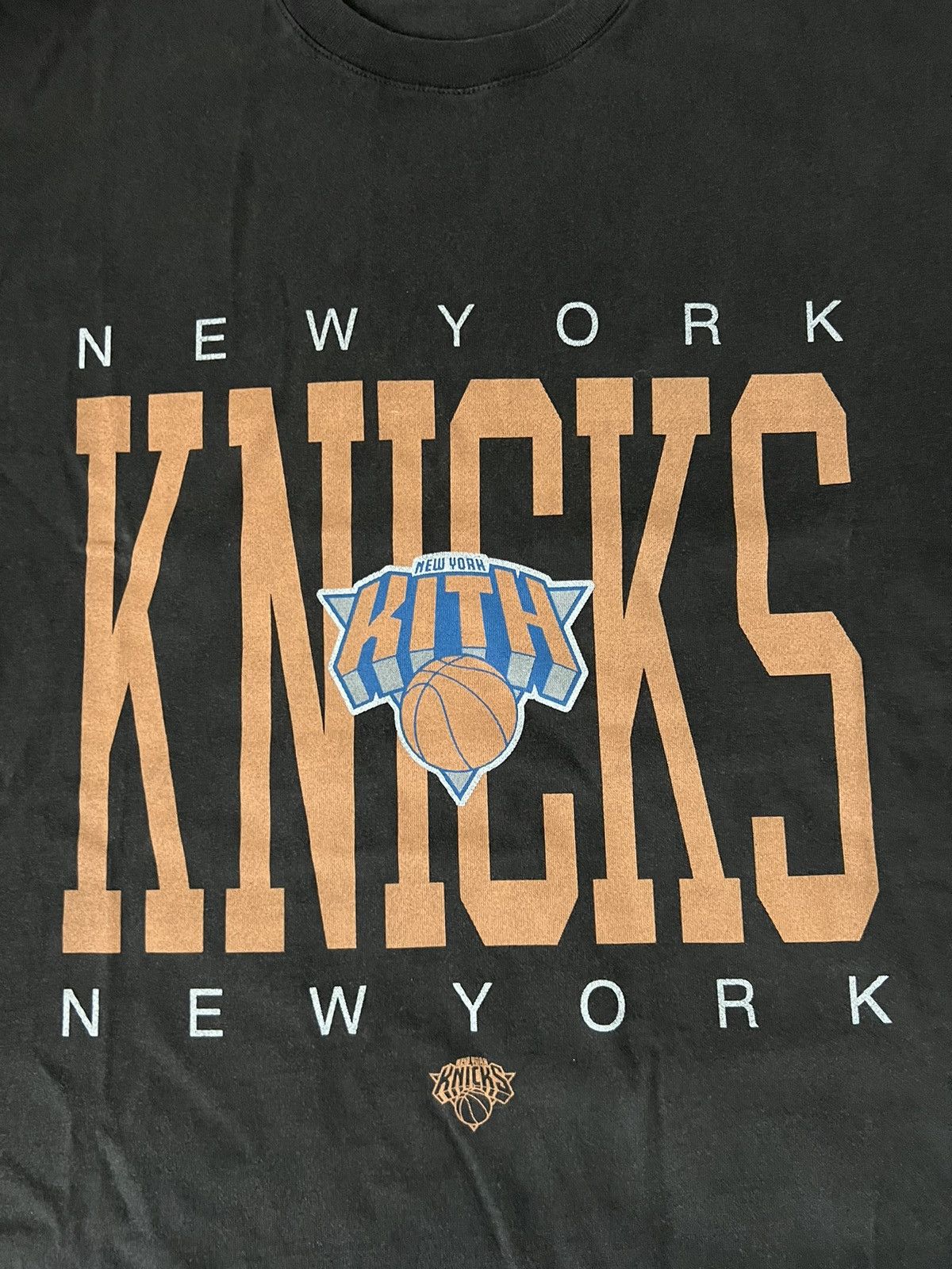 Kith Kith New York Knicks Home Court Tee Size US M / EU 48-50 / 2 - 2 Thumbnail