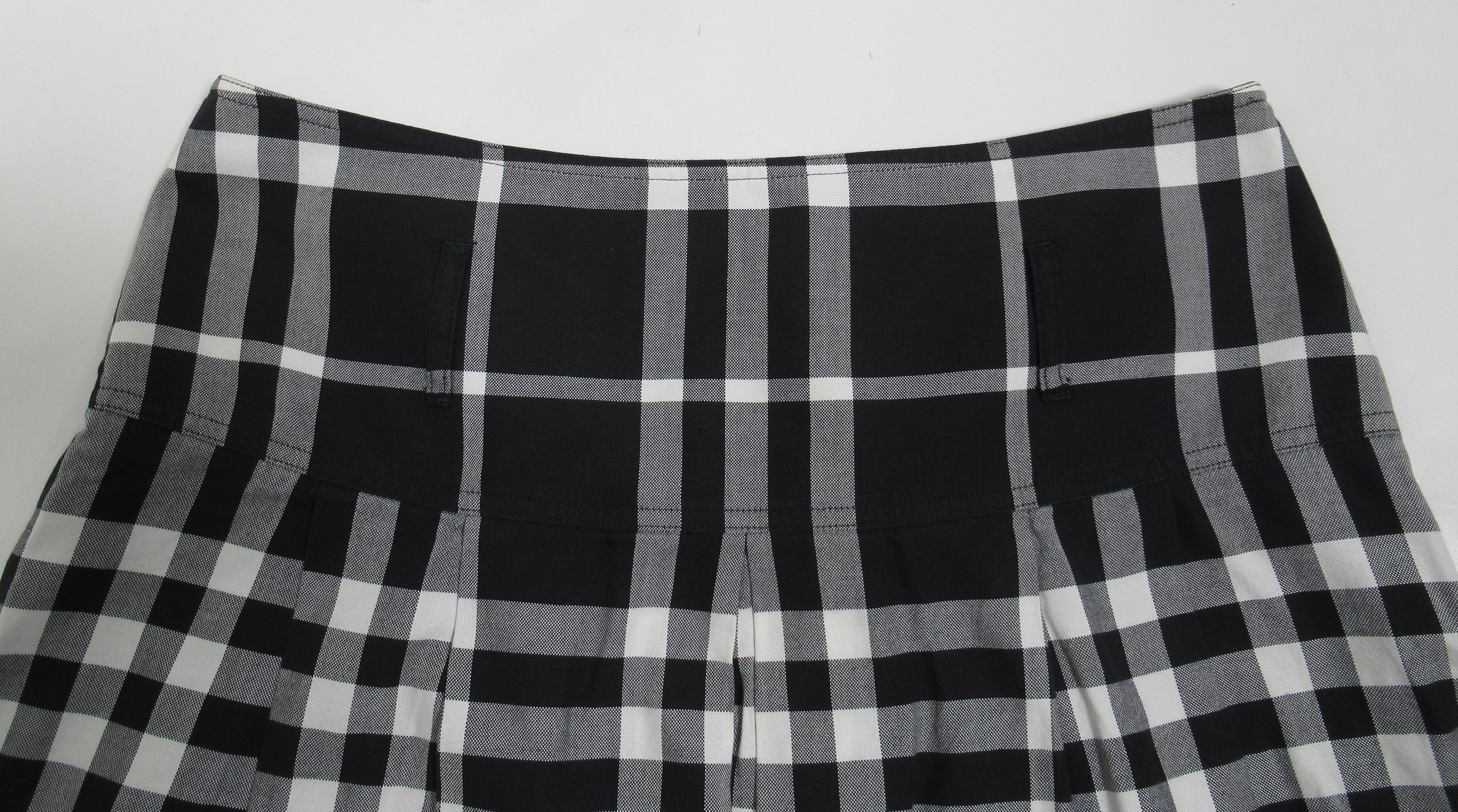 Burberry Burberry London Women's Pleated Plaid Skirt Black Size 30" / US 8 / IT 44 - 2 Thumbnail