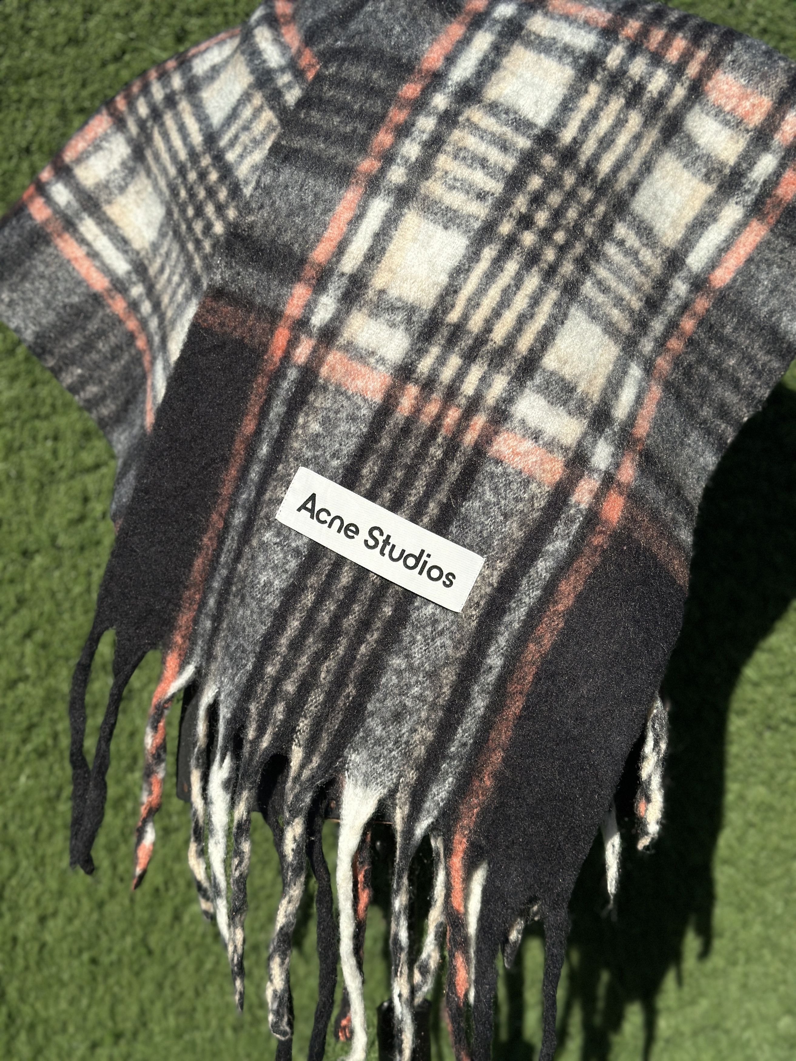 Acne Studios Acne Studios Multicolor Oversized Scarf Fringe Italy Size ONE SIZE - 3 Thumbnail
