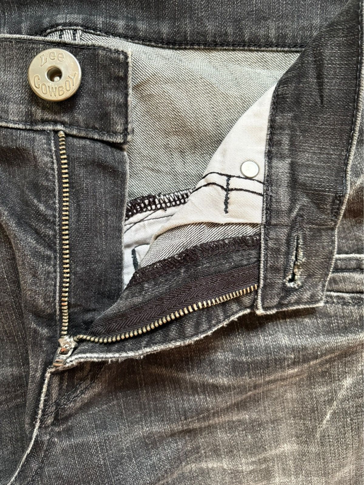 Lee Vintage Lee Mud Wash Buckle Back Distressed Rip Loose Jeans Size US 30 / EU 46 - 9 Thumbnail