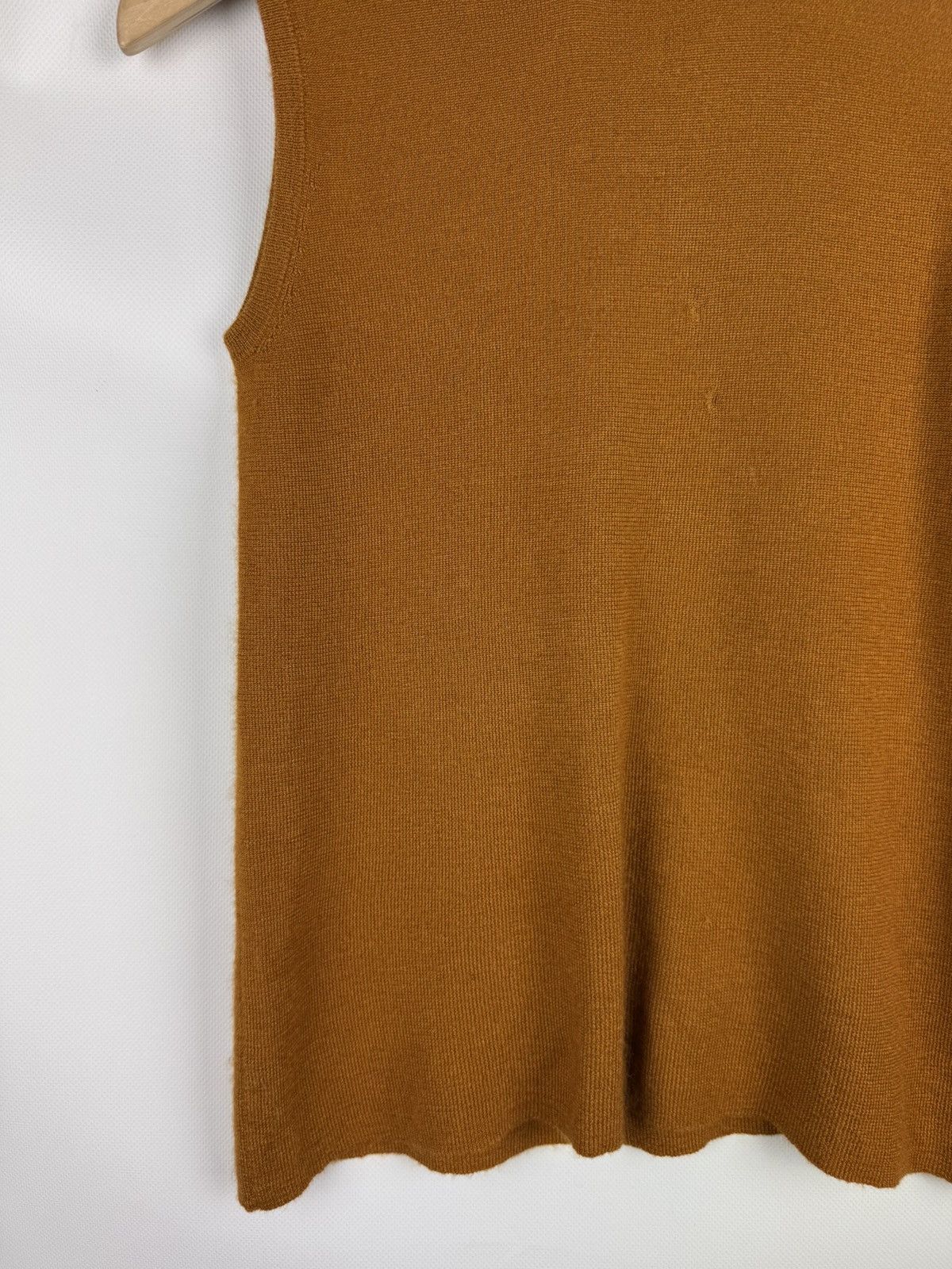 Prada Prada Ladies Sleeveless Cashmere Vest Sweater Size IT 46 Size L / US 10 / IT 46 - 7 Thumbnail
