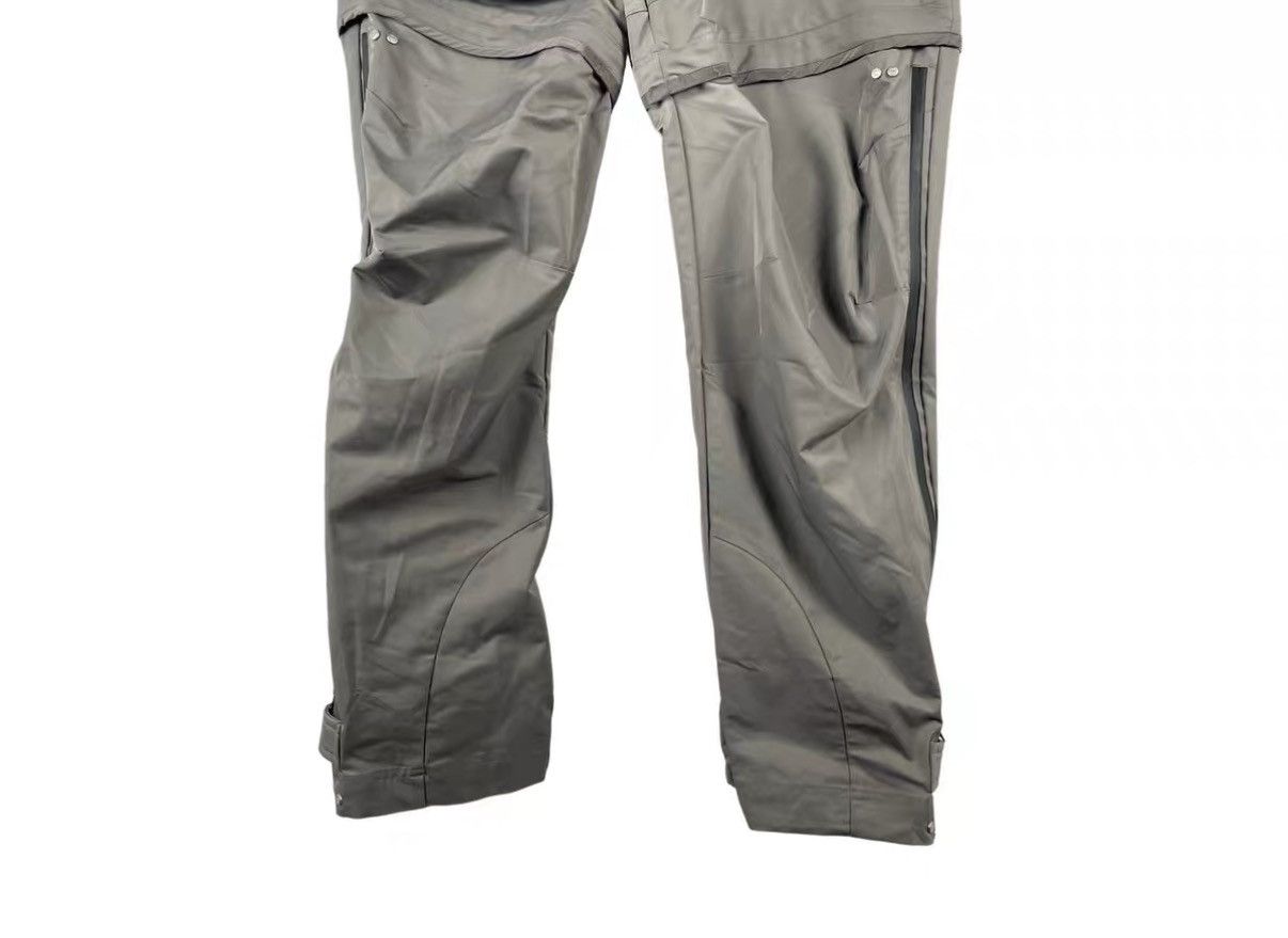 FAR FROM WHAT Far Archive Grey Tech Cargo Pants with Leg Zippers J31 Size US 34 / EU 50 - 4 Thumbnail