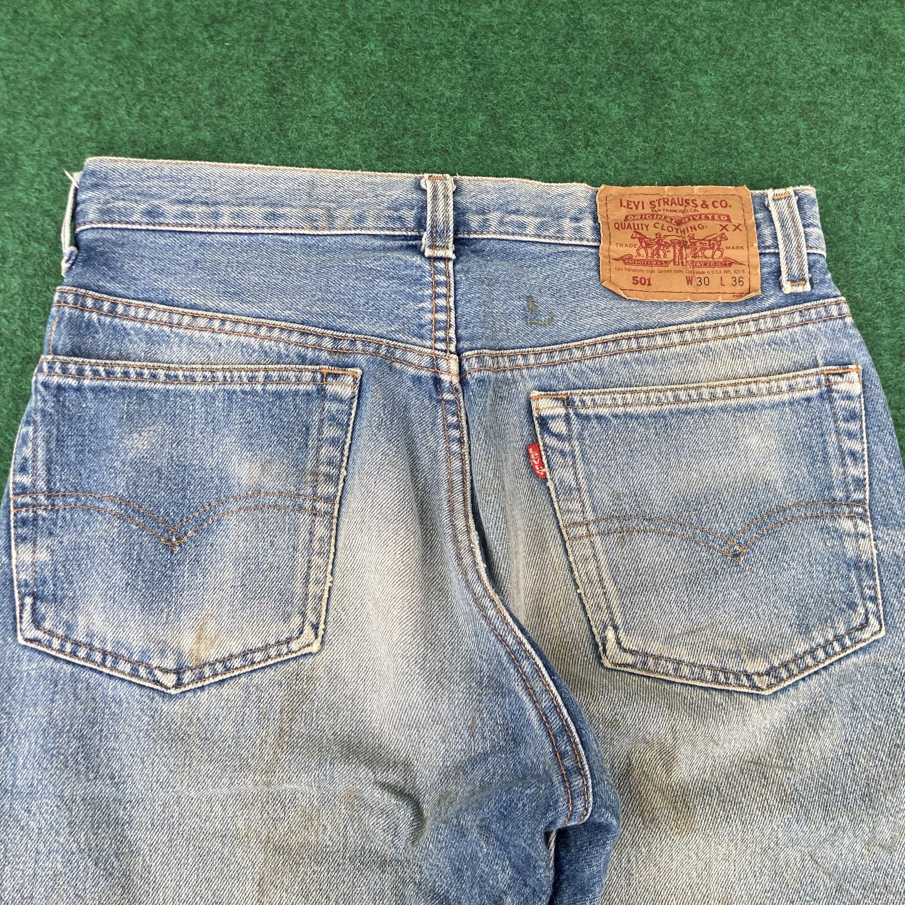 Levi's 28x31.5 Vintage Levis 501 Button Fly Blue Denim 28 Jeans Size US 28 / EU 44 - 14 Thumbnail