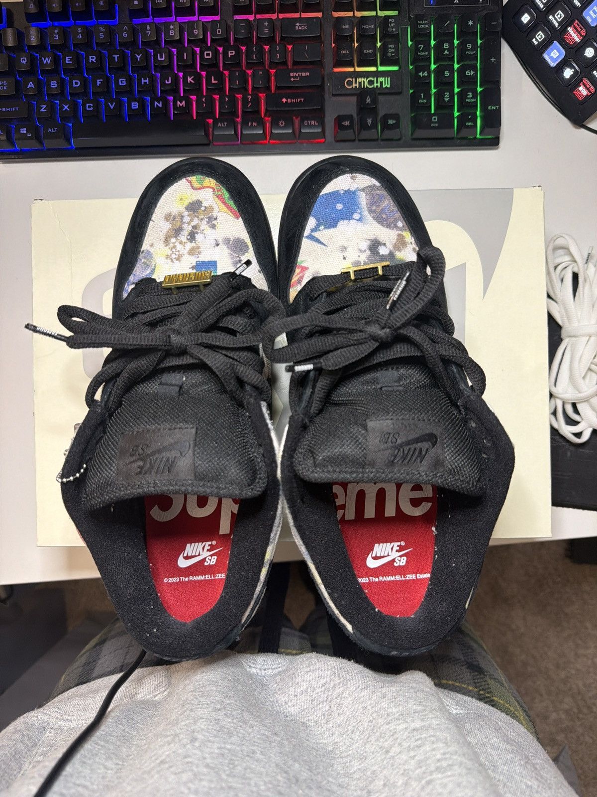 Nike × Supreme Supreme Nike SB Dunk Low Rammellzee Size US 9.5 / EU 42-43 - 6 Thumbnail