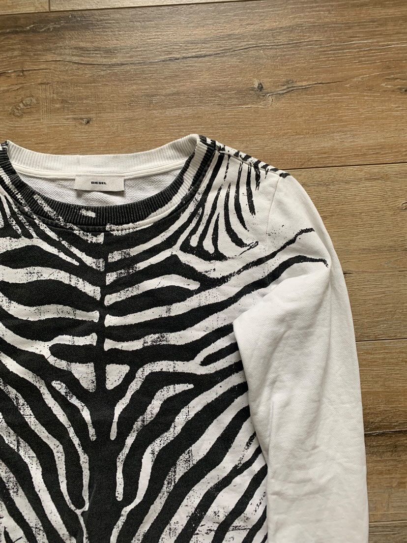 Diesel VTG BALENCIAGA STYLE DIESEL ZEBRA CROPPED SWEATER Size XS / US 0-2 / IT 36-38 - 3 Thumbnail