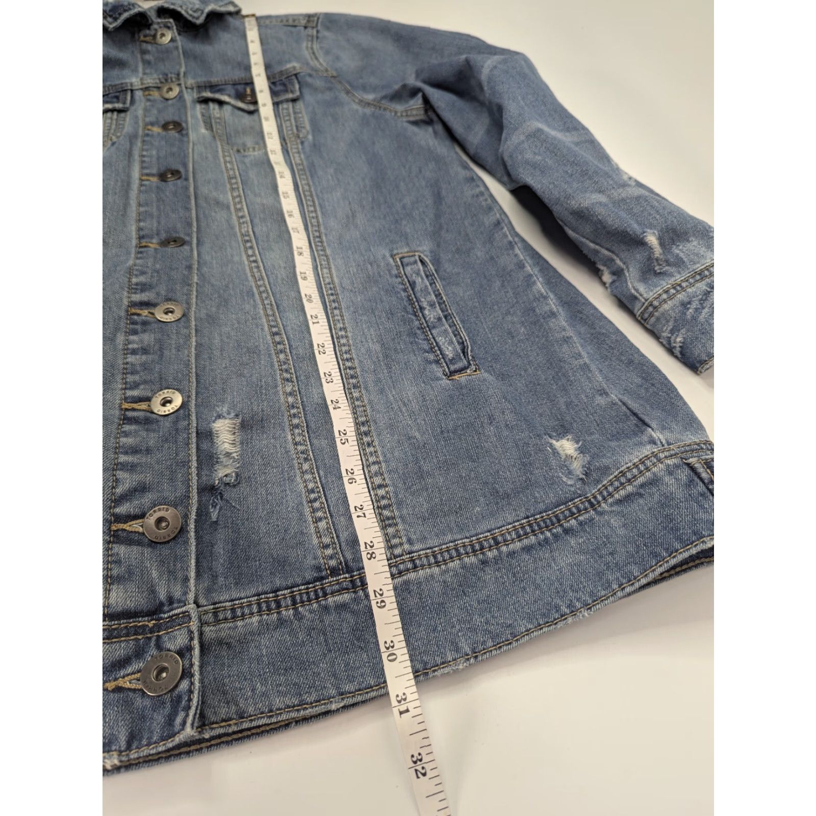 Torrid Torrid Denim Jacket 00 Blue Distressed Medium Wash Trucker Jean Plus Size 24" / US 00 / IT 34 - 5 Thumbnail
