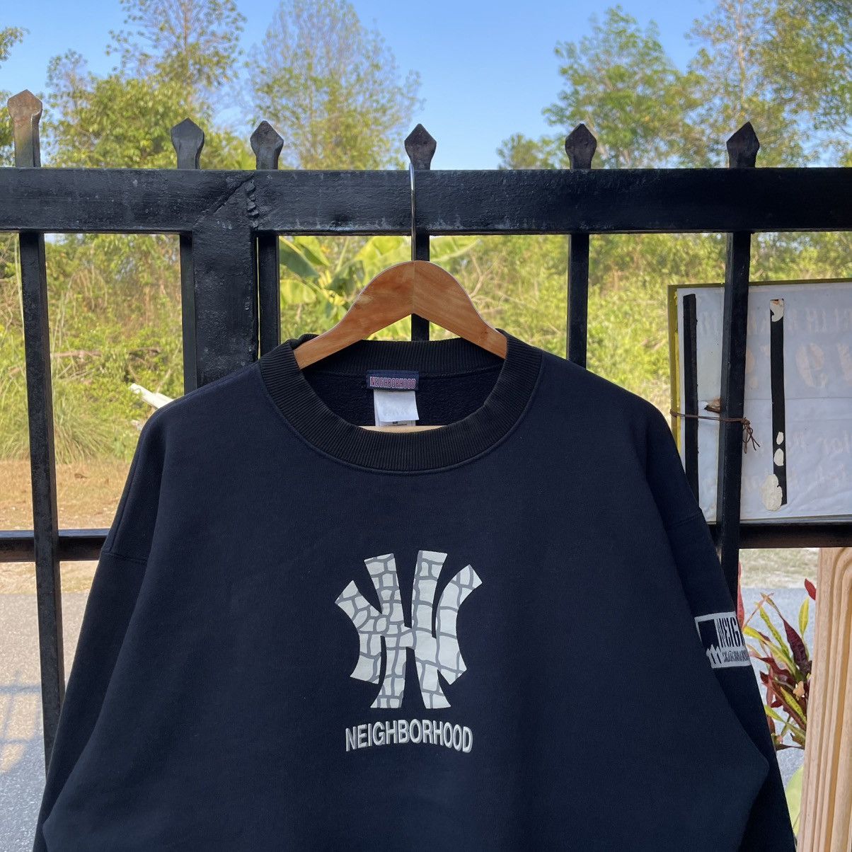 Neighborhood 🔥Vintage 90s Neighborhood OG Logo Boxy Distress Sweatshirts Size US L / EU 52-54 / 3 - 4 Thumbnail