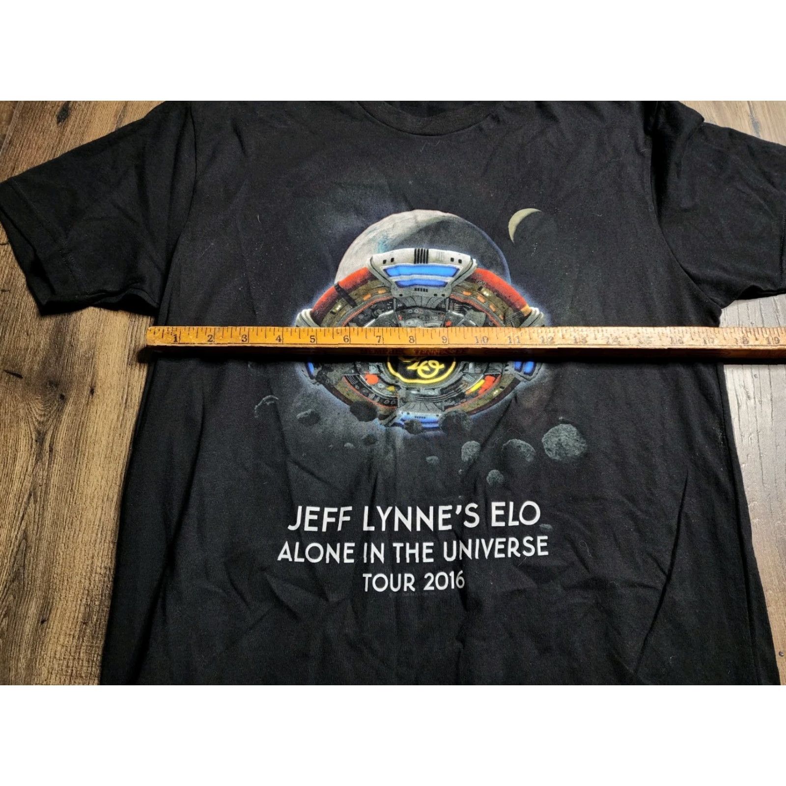 Next Level ELO Alone In The Universe Tour 2016 Black T-Shirt Unisex Adults Size S Short Sleeve Crew Neck Size US S / EU 44-46 / 1 - 3 Thumbnail