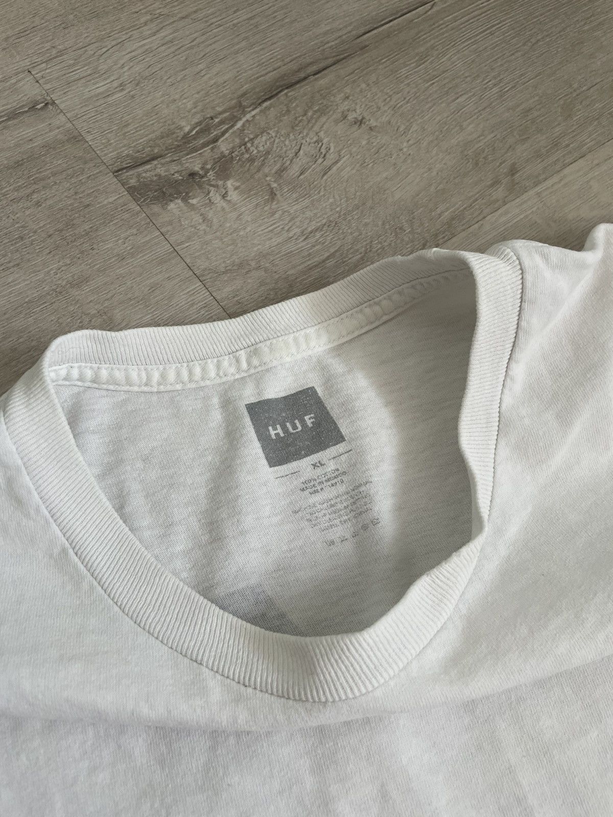 Huf Vintage Rare Huf Skate Co T-shirt Big H Logo with rose Sk8 Size US XL / EU 56 / 4 - 10 Thumbnail