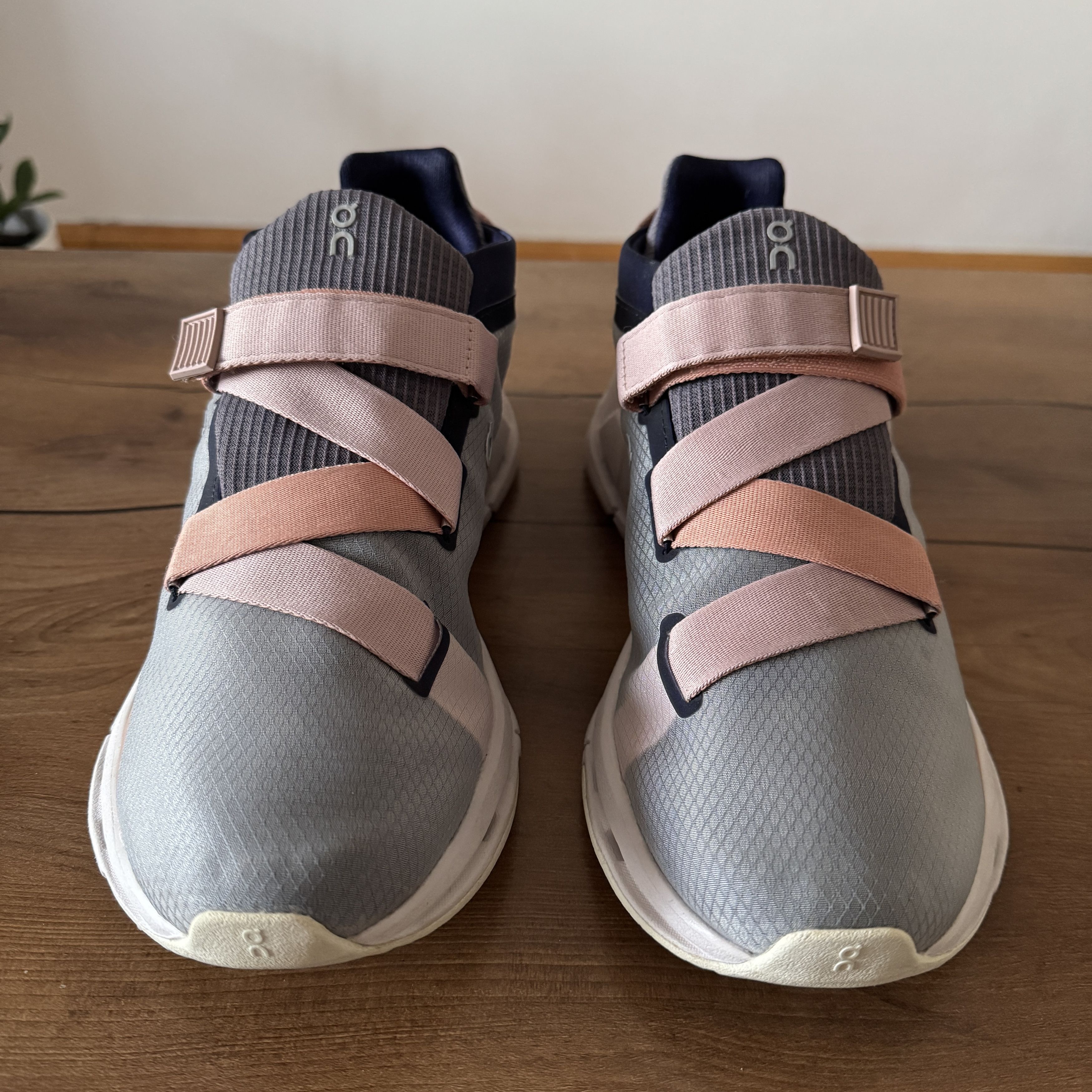 On ON Cloud Cloudnova Wrap Runnig Shous US 9 Eur 40.5 Size US 9 / IT 39 - 6 Thumbnail