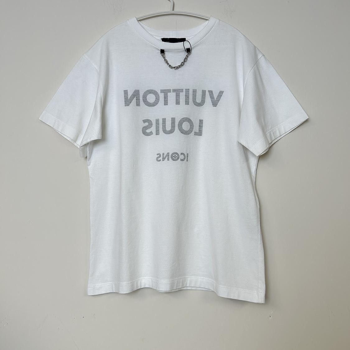 Louis Vuitton Louis Vuitton Chain Detail Logo T-Shirt Size M Size M / US 6-8 / IT 42-44 - 1 Thumbnail