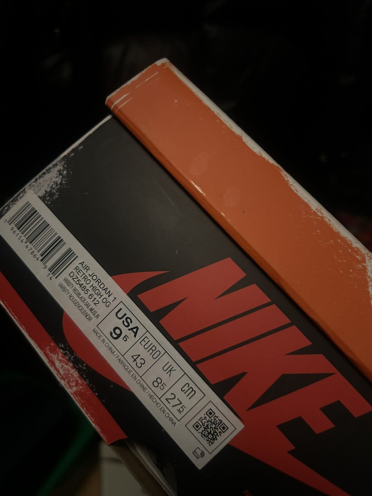 Nike Air Jordan 1 Retro High OG Chicago Lost And Found - Size 9.5 Size US 9.5 / EU 42-43 - 10 Thumbnail