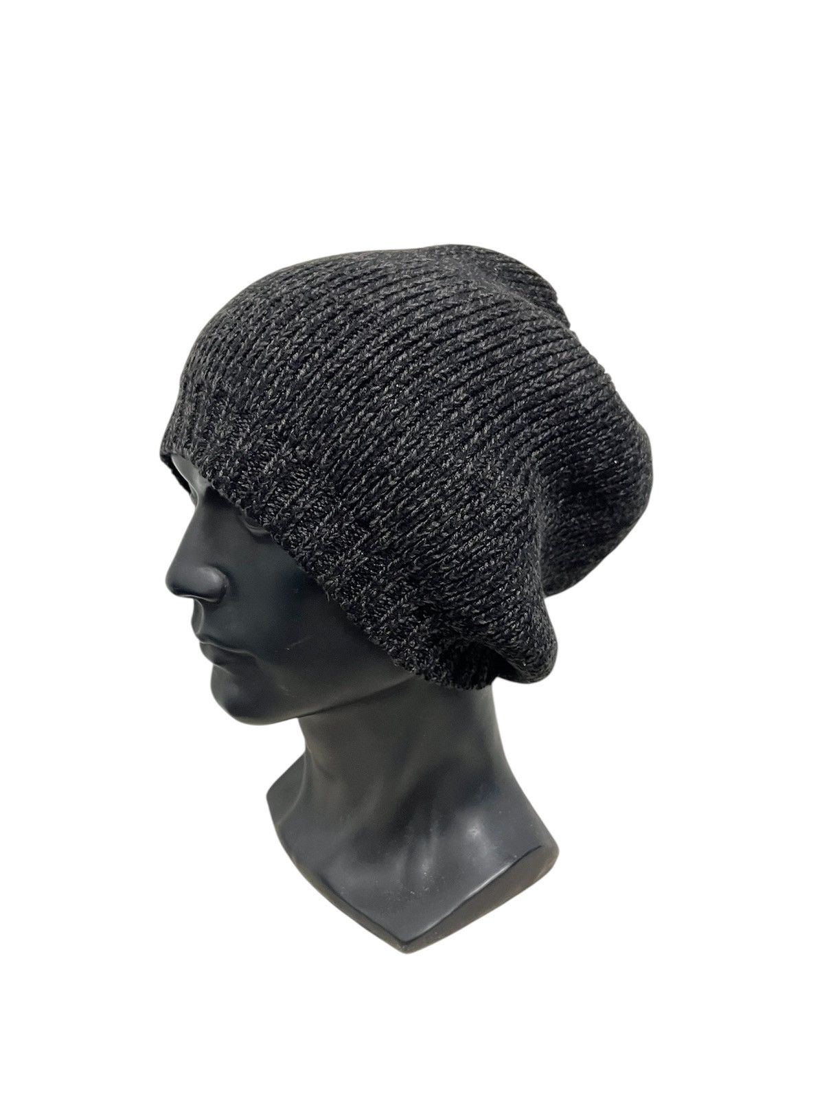 Japanese Brand Japanese Brand Uniqlo Plain Beanie Hat Size ONE SIZE - 1 Thumbnail
