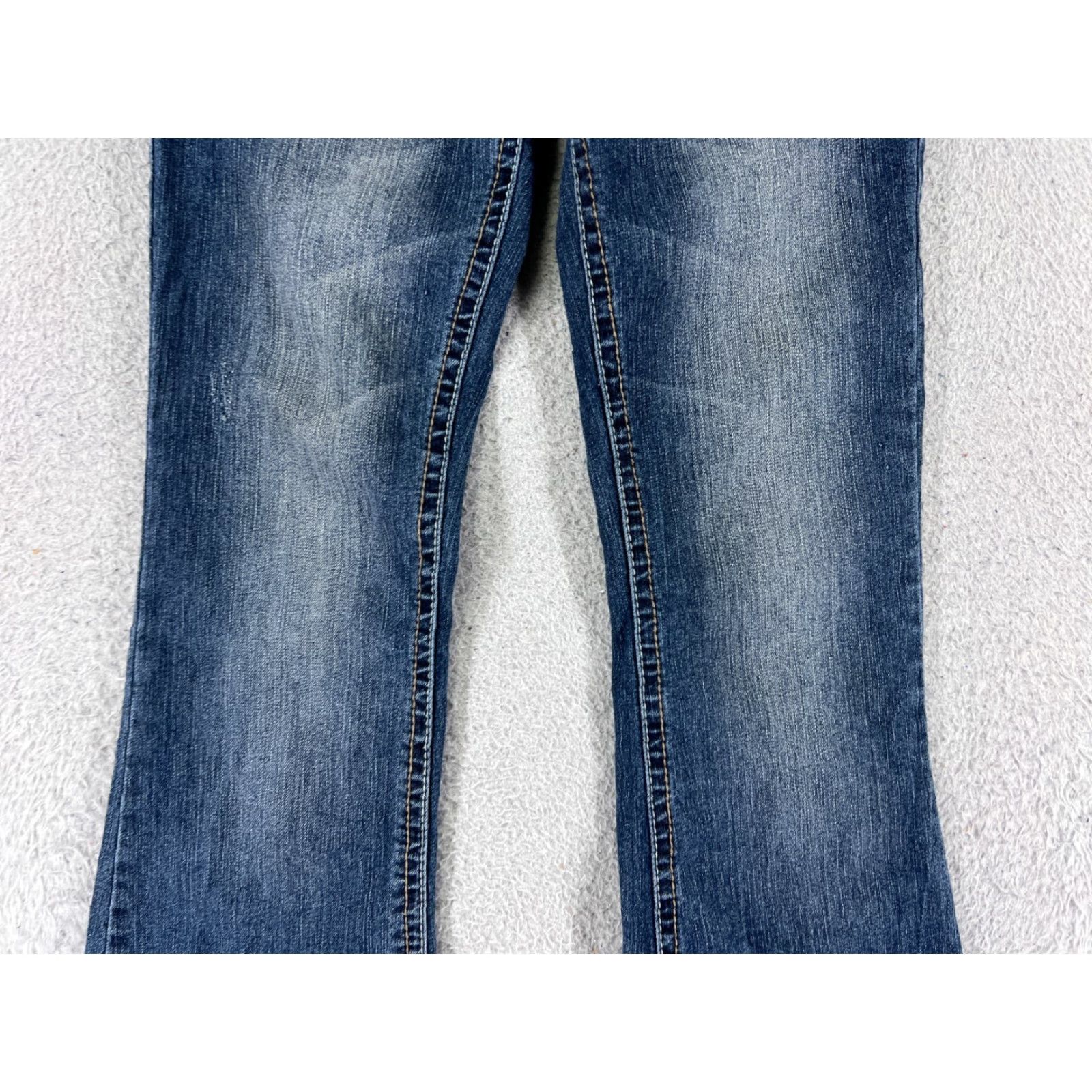 Vintage Wallflower Jeans Jeans Wallflower 5 Blue Denim Flared Ramie Blend 25x32 Womens Regular 5-Pocket Blue (Medium Wash) Vintage N/A Size 27" / US 4 / IT 40 - 6 Thumbnail