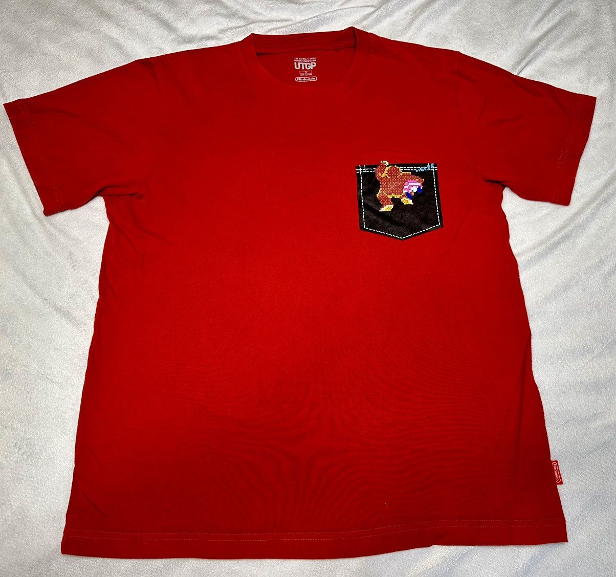 Nintendo × Uniqlo Uniqlo UTGP Donkey Kong Nintendo Red S/S Shirt Men's Small Size US S / EU 44-46 / 1 - 1 Thumbnail