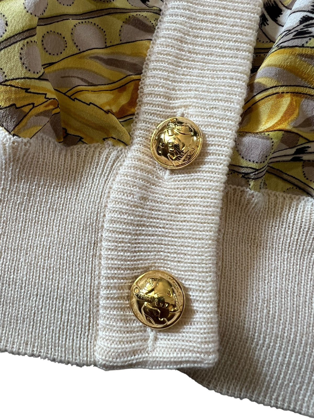 Salvatore Ferragamo Vintage Salvatore Ferragamo Silk Motif Cardigan Size L / US 10 / IT 46 - 7 Thumbnail