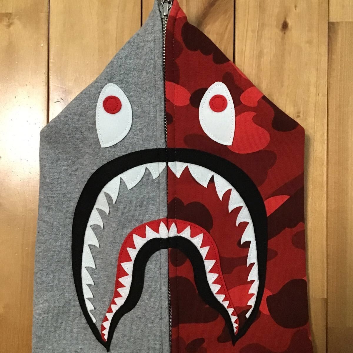 Bape BAPE Gray x Red camo shark full zip hoodie a bathing ape WGM Size US L / EU 52-54 / 3 - 3 Thumbnail