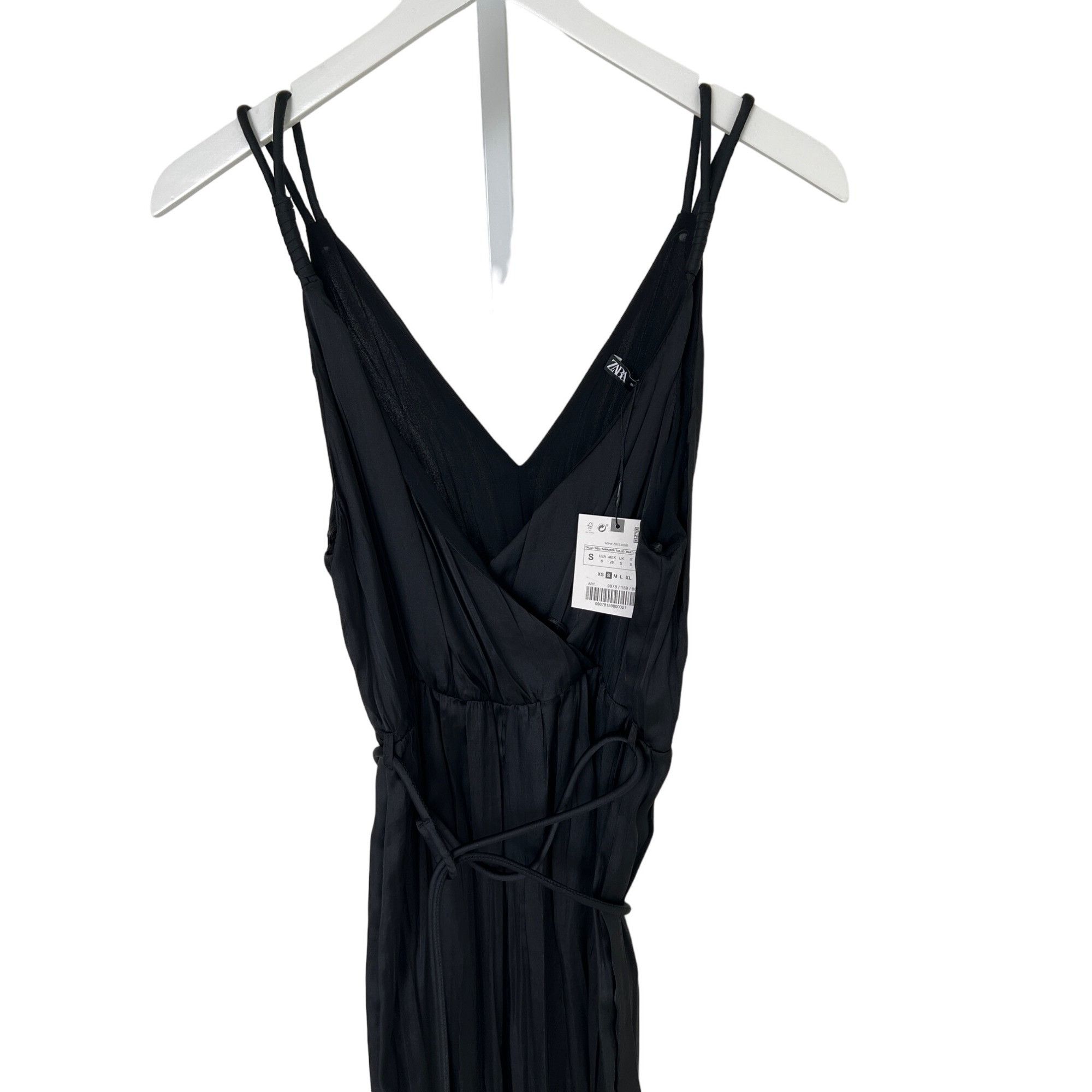 Zara Zara Black Silky V-Neck Jumpsuit With Belt Size 27" / US 4 / IT 40 - 9 Thumbnail