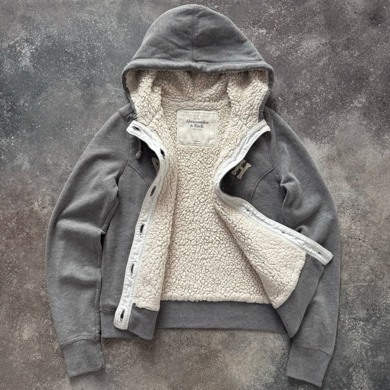 Abercrombie & Fitch Abercrombie & Fitch Iconic Vintage Faux Fur Hoodie Size US M / EU 48-50 / 2 - 3 Thumbnail